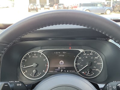 2025 Nissan Pathfinder SV