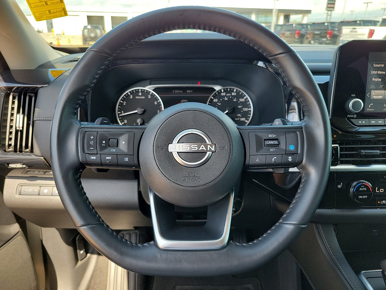 2025 Nissan Pathfinder SV