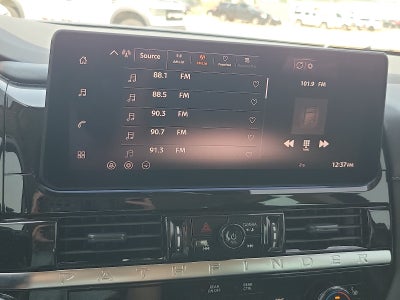 2026 Nissan Pathfinder SV