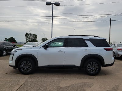 2026 Nissan Pathfinder SV