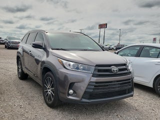 2017 Toyota Highlander SE