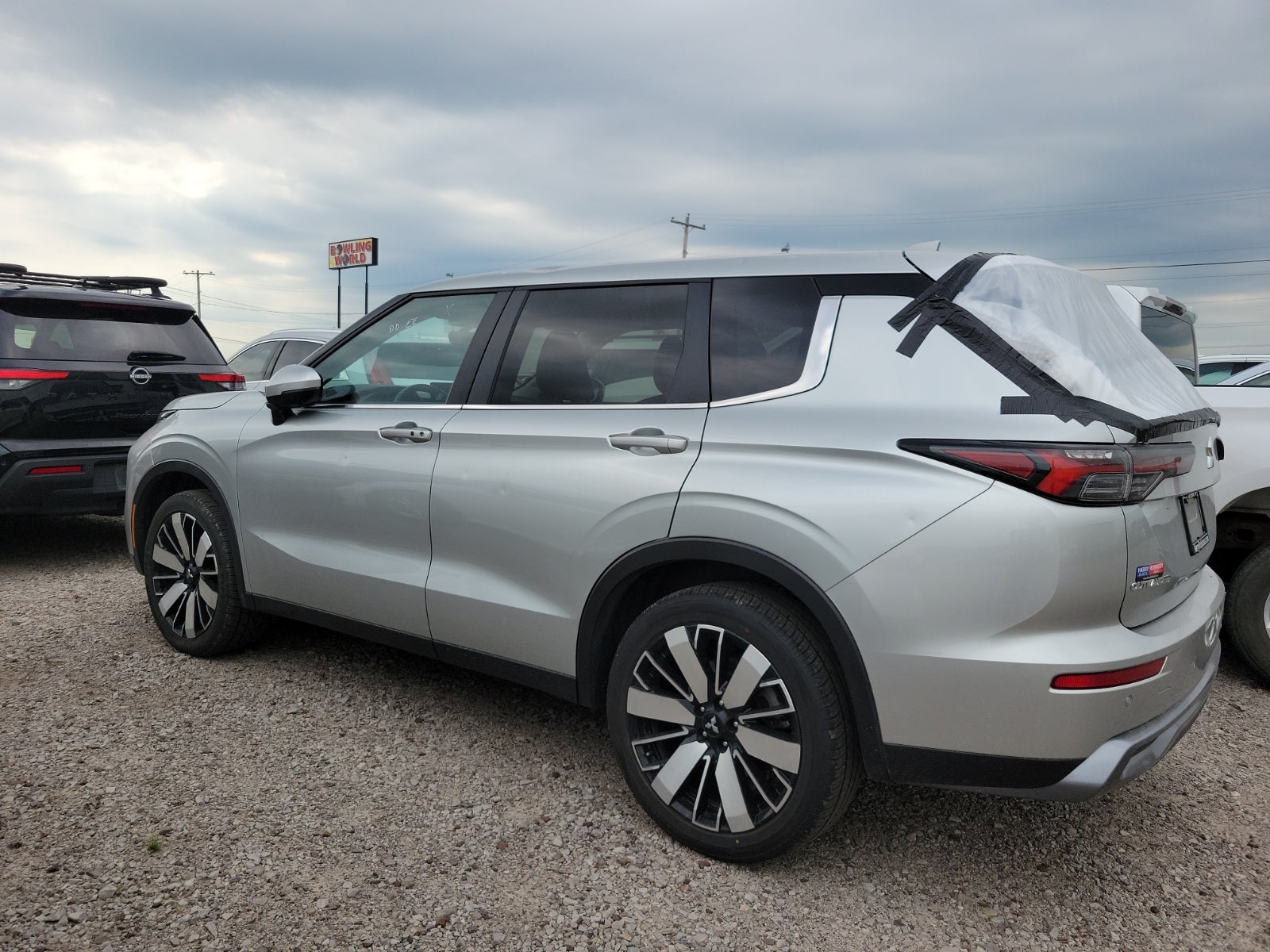 2025 Mitsubishi Outlander SE