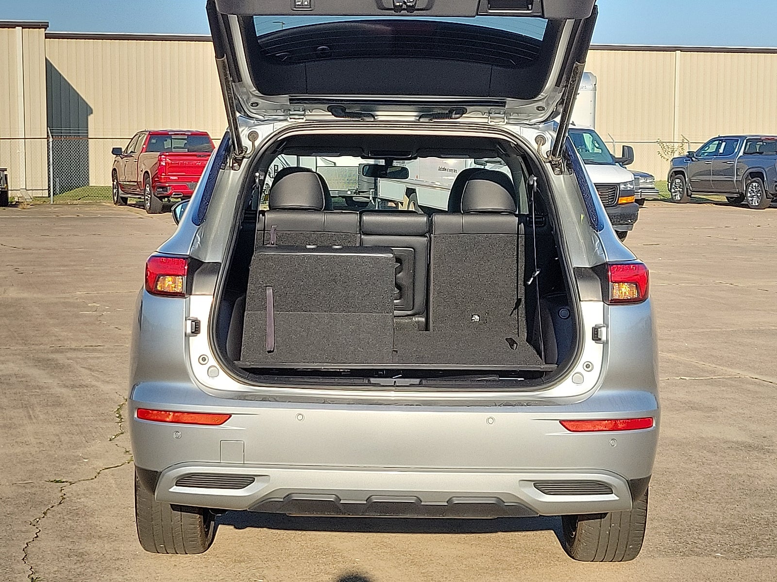 2024 Mitsubishi Outlander SE