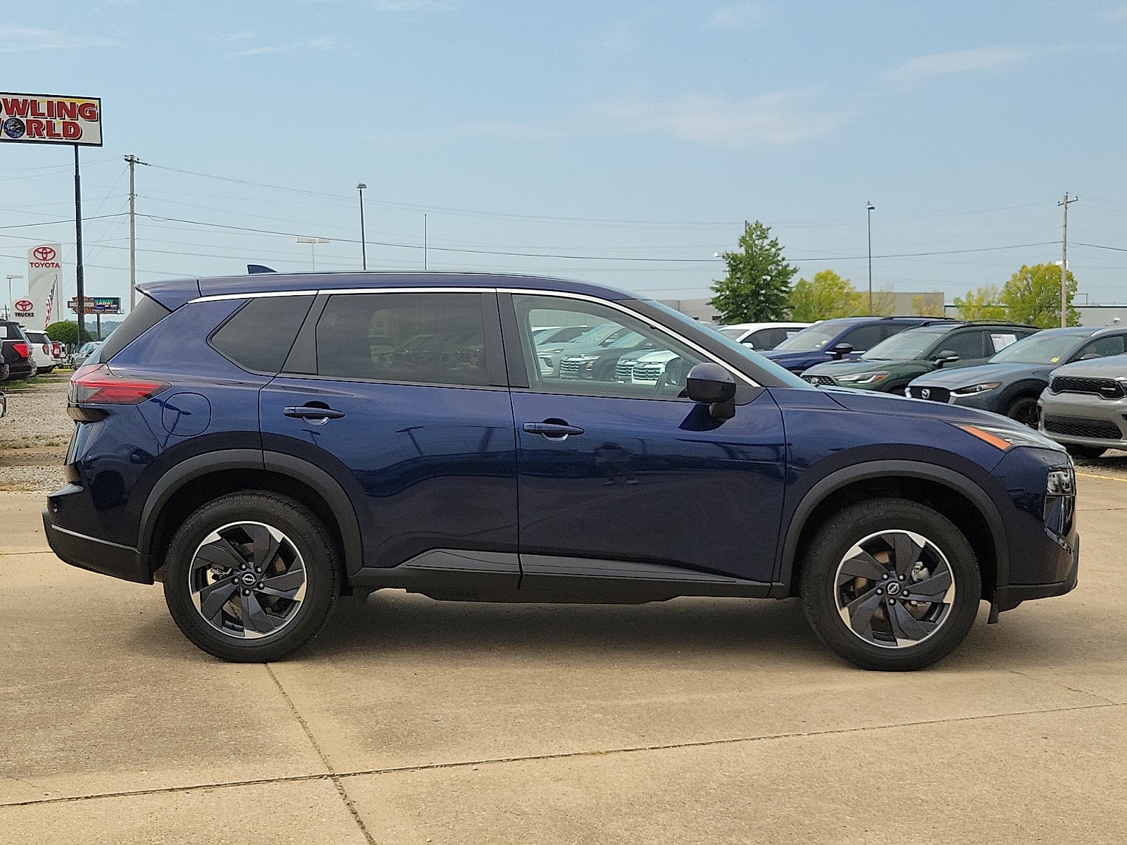 2025 Nissan Rogue SV